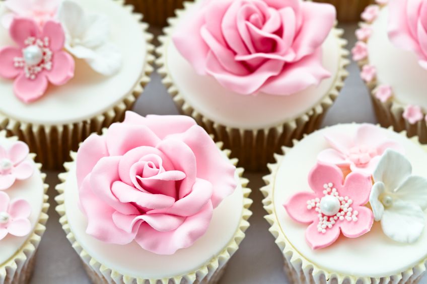 12624742 - wedding cupcakes